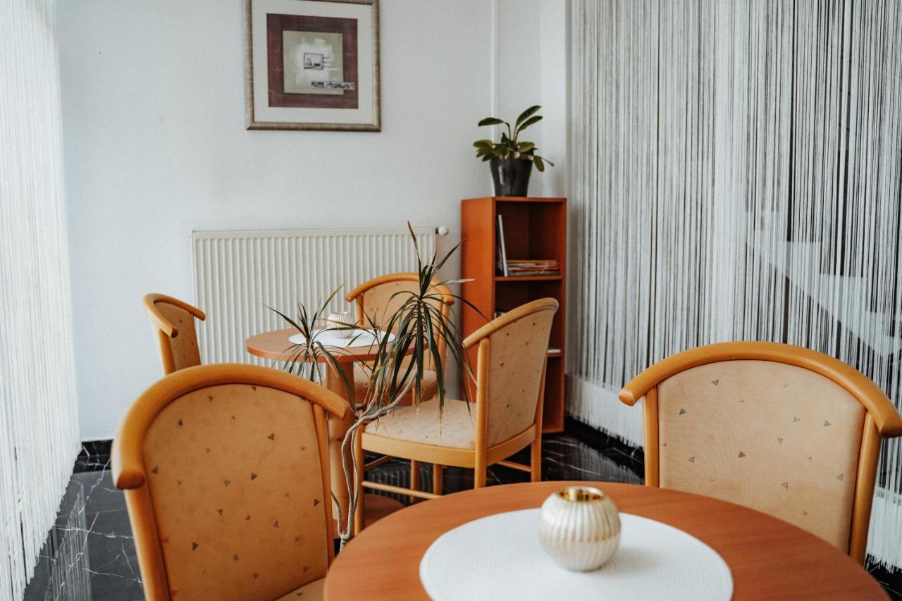Dudok House Aparthotel Zsolna Kültér fotó