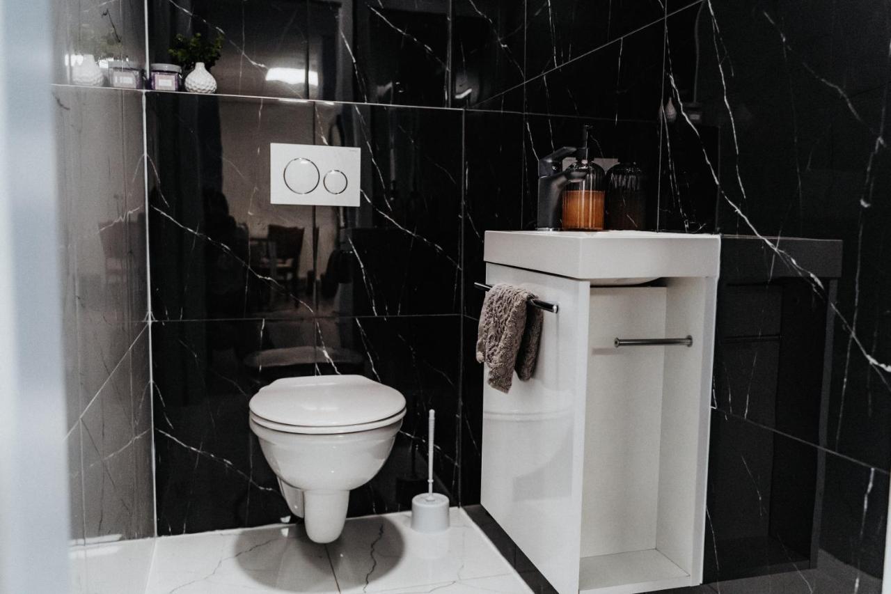 Dudok House Aparthotel Zsolna Kültér fotó